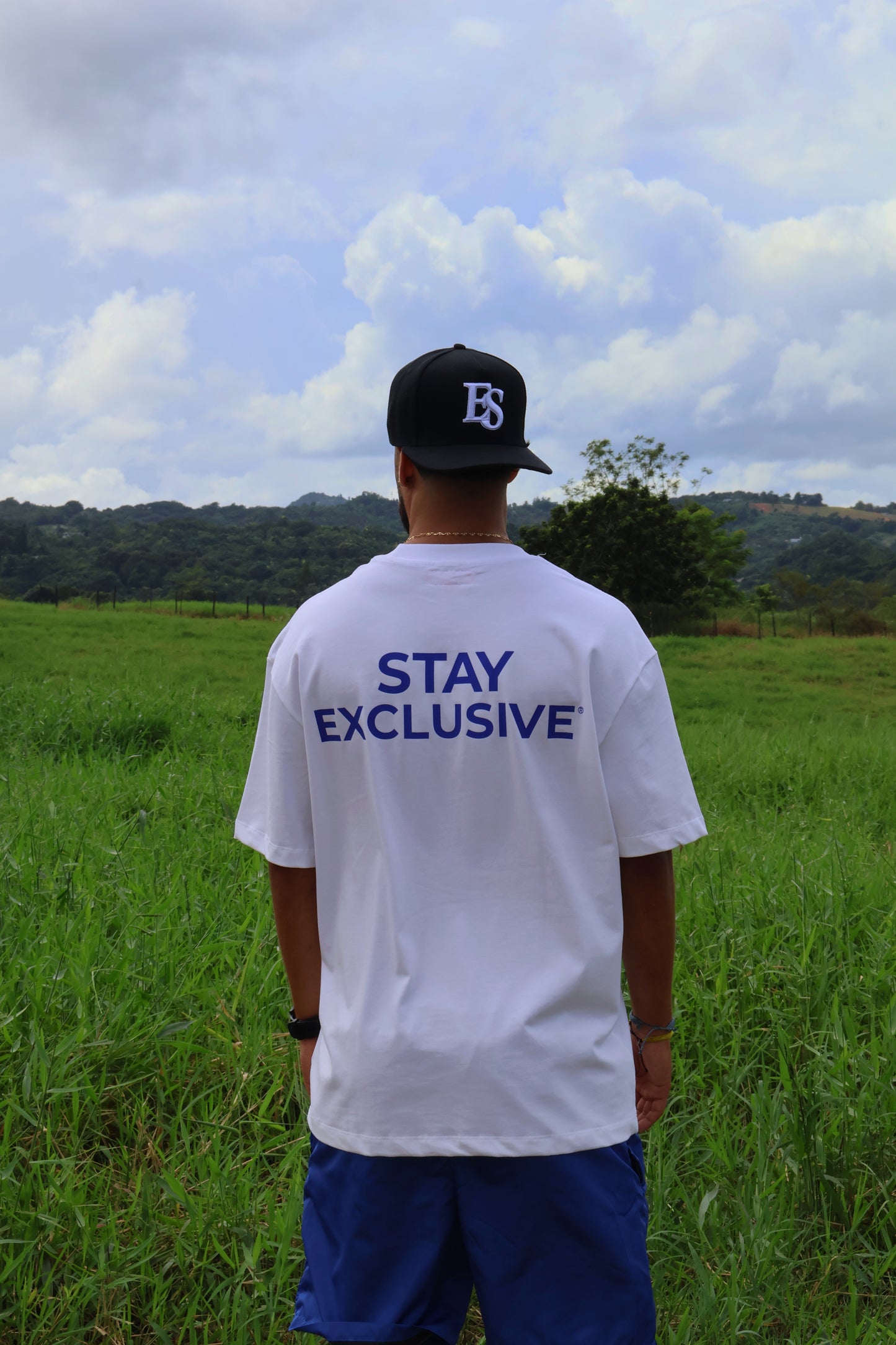STAY EXCLUSIVE TEE - WHITE